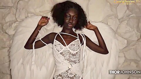 Mona Onyxxx – Interracial With Slim Beautiful Ebony Babe