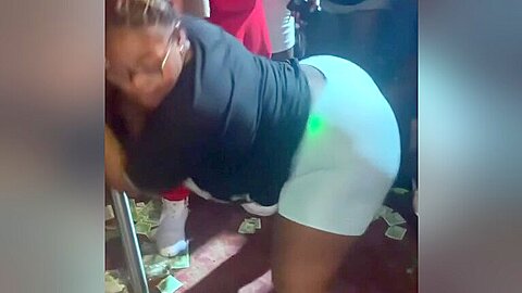 Snap Chat – Ass In Da Club